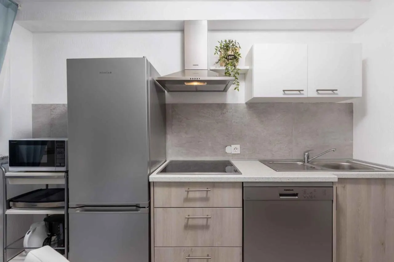 Apartments In Crikvenica 44014 contacts